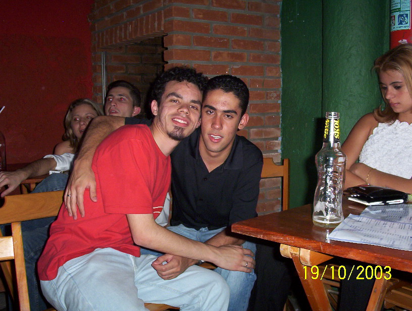 Aqui to pior ainda ... que cena.....