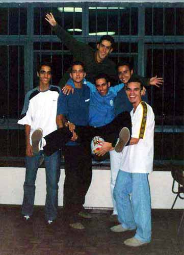 Fernando, Joo, Goiaba, Mario, Beto e o L querendo voar hehe
